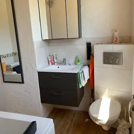 Apartment Ueber Den Daechern Von - Aussichts-wohnung Naturpark Rheinblick, Ruhig, Zentrumsnah, Sport-pool *